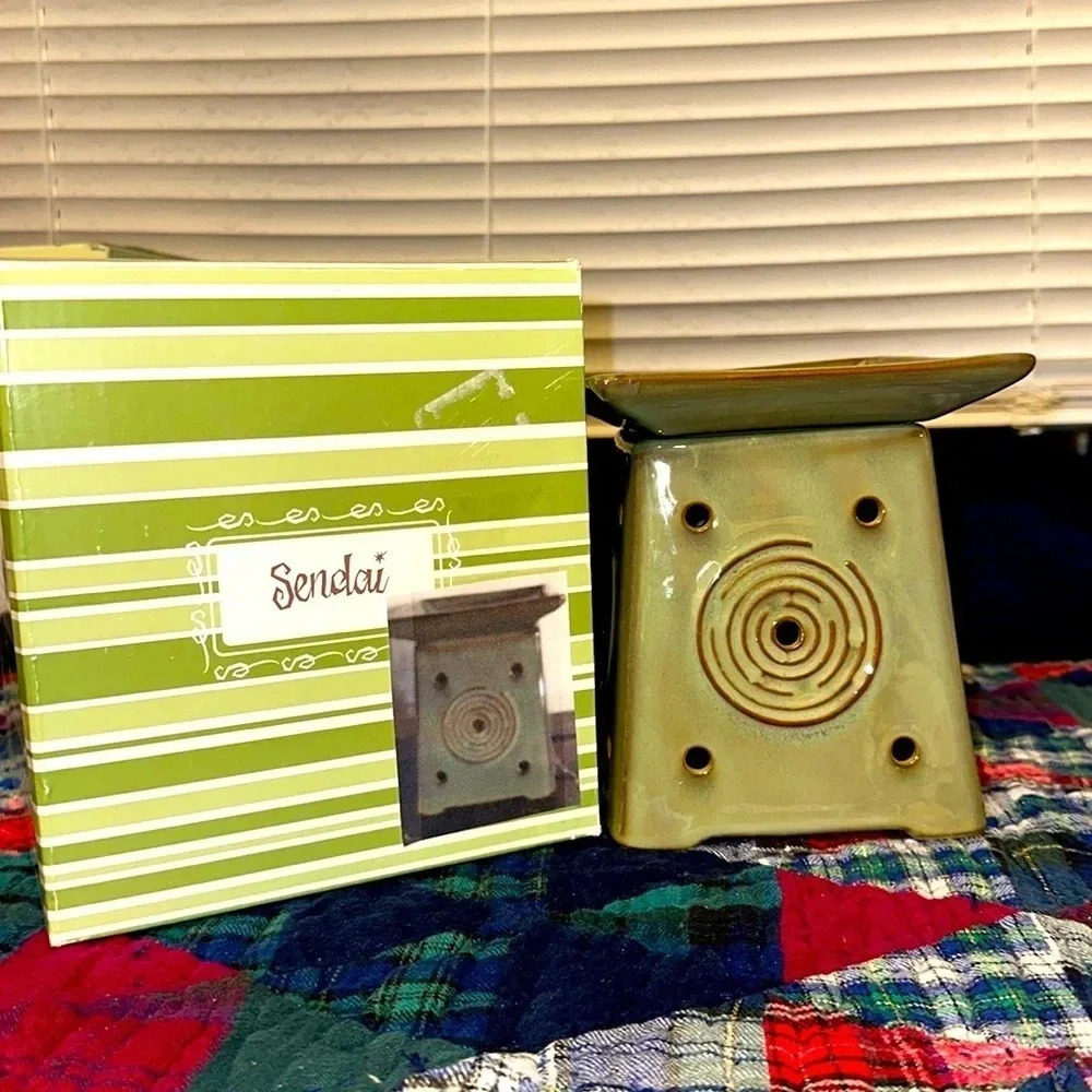 SALE Nee Scentsy Home Authentic SENDAI Fragrance Wax Melt Warmer original box